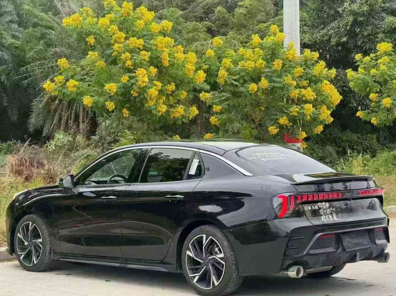 佛山24年领克037