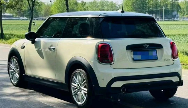 南京21年宝马迷你8