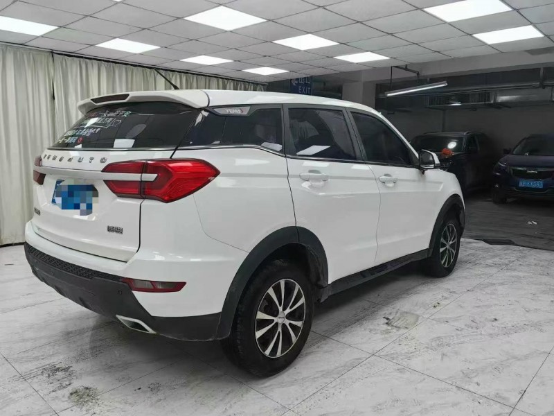 成都21年野马汽车博骏7