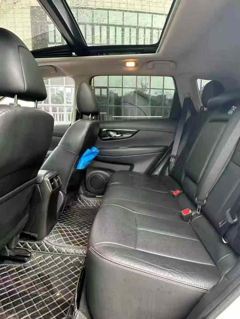 佛山20年日产奇骏5