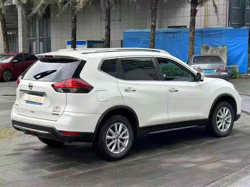 佛山20年日产奇骏8