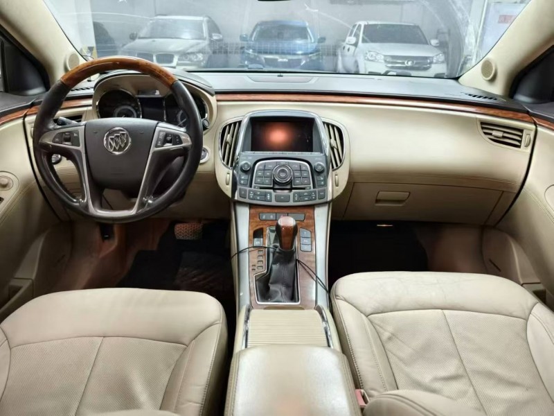 成都13年别克君越6