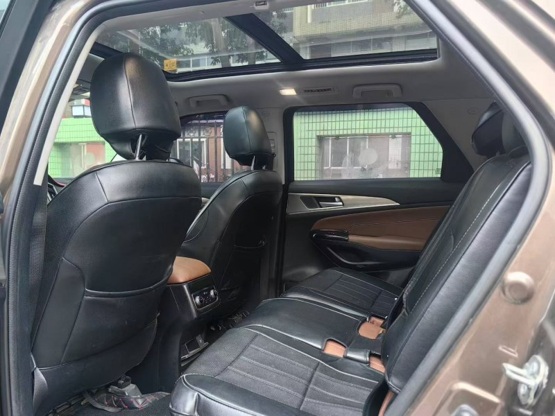 成都17年长安汽车CS955