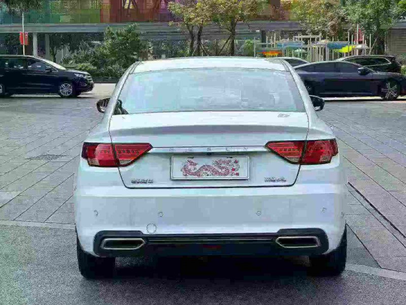 佛山18年吉利帝豪9