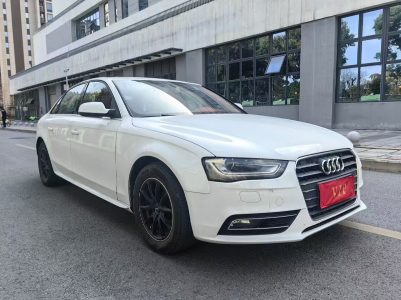 成都16年奥迪A4L3