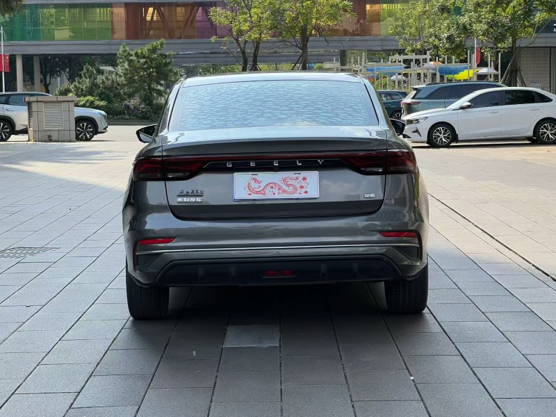 佛山23年吉利帝豪9