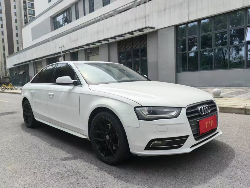 成都14年奥迪A4L2