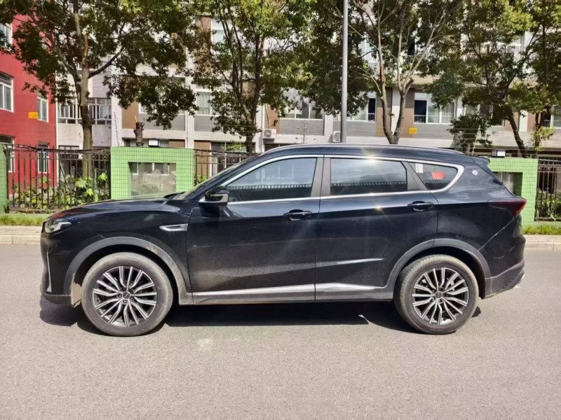 成都23年奇瑞捷途6