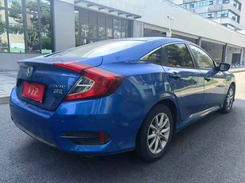 成都18年本田思域7