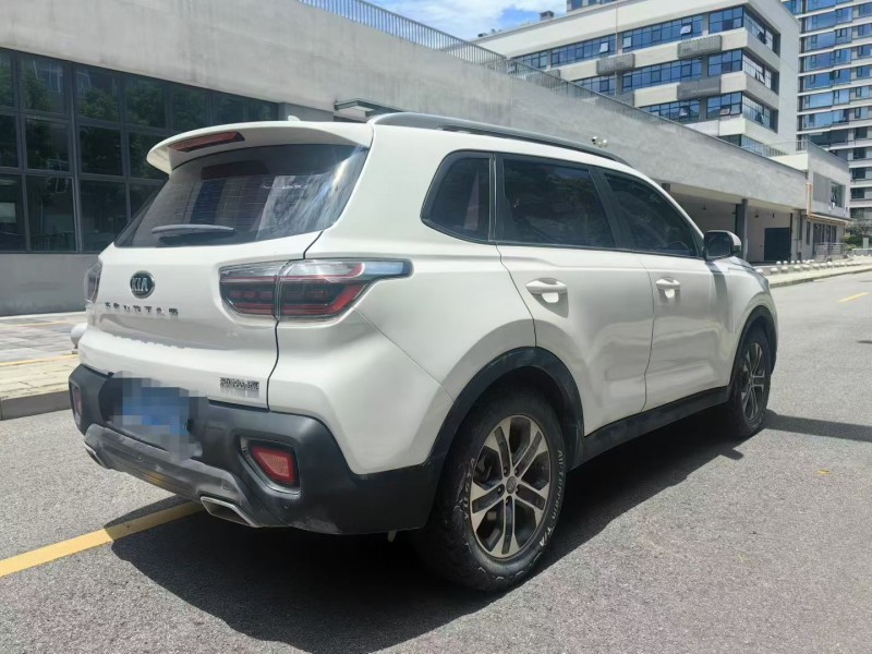 成都20年起亚智跑7