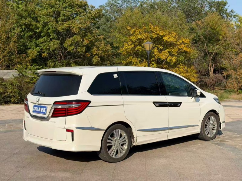 济南18年本田艾力绅7