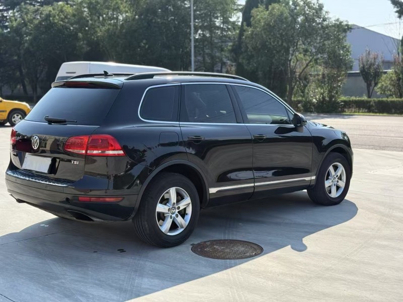 郑州12年大众途锐8