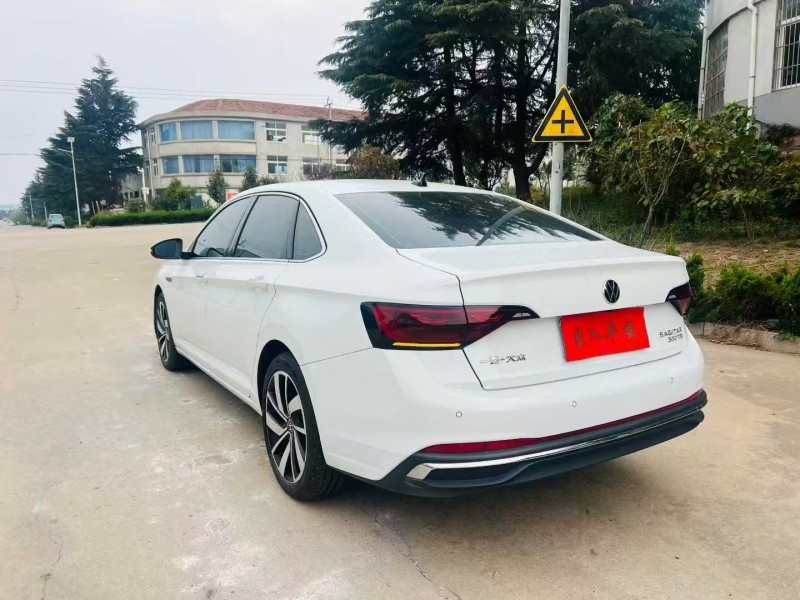 青岛25年大众速腾8