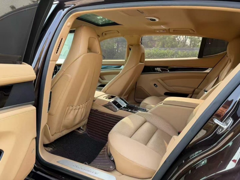 青岛15年保时捷帕拉梅拉5