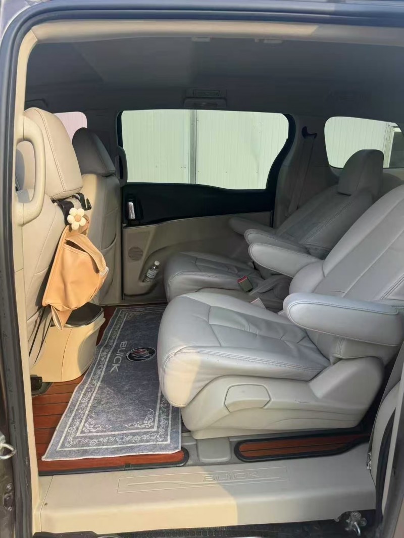 东营17年别克GL83