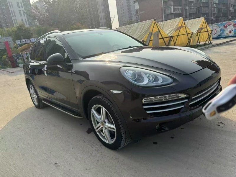 东营15年保时捷卡宴2