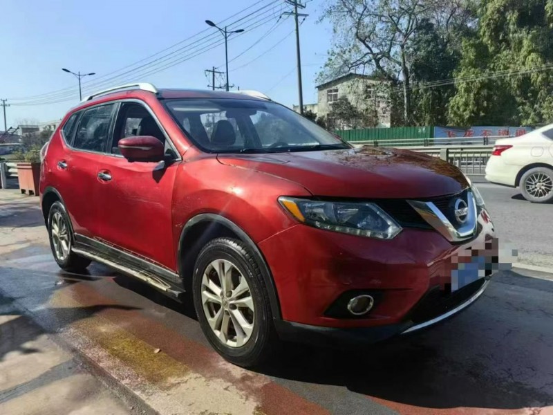 成都15年日产奇骏2