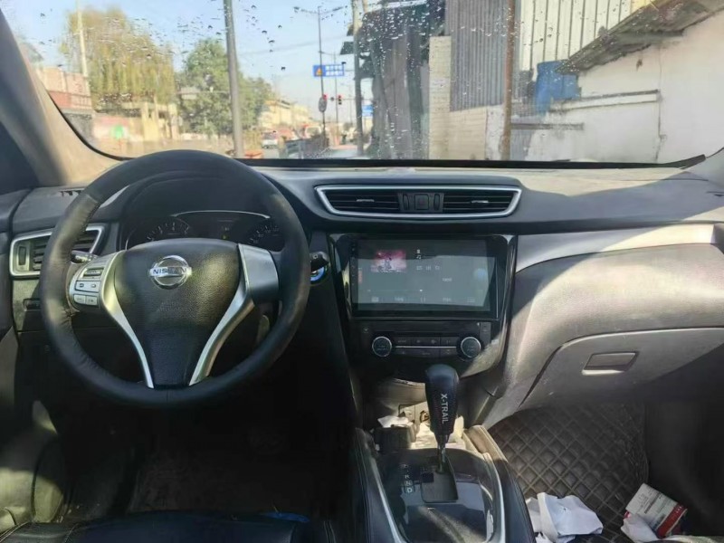 成都15年日产奇骏5