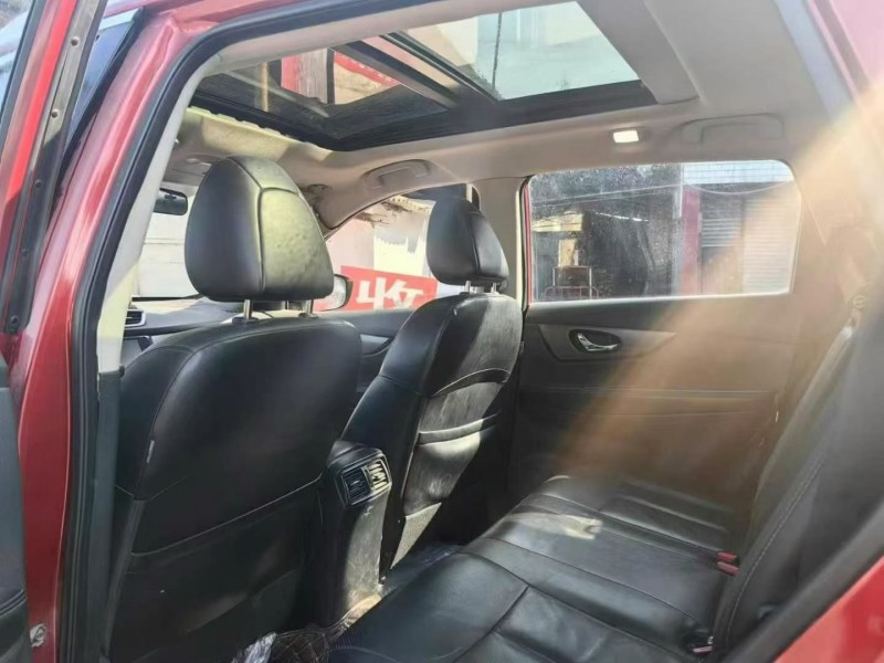 成都15年日产奇骏6