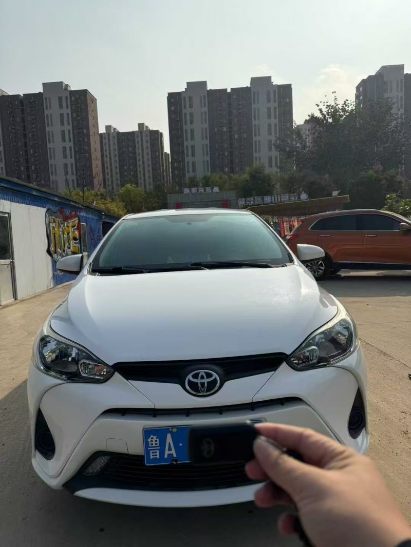 枣庄18年丰田YARiS L 致享1