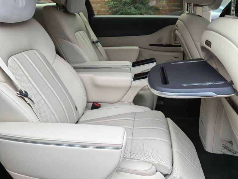 沧州25年岚图汽车梦想家7