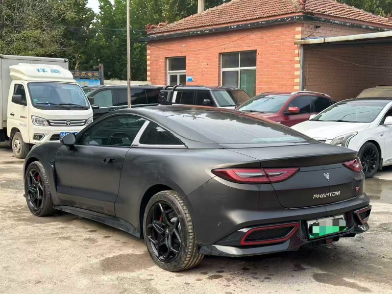 淄博23年哪吒GT8