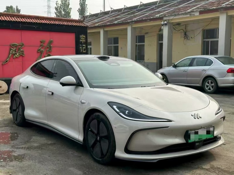 淄博24年智己L63