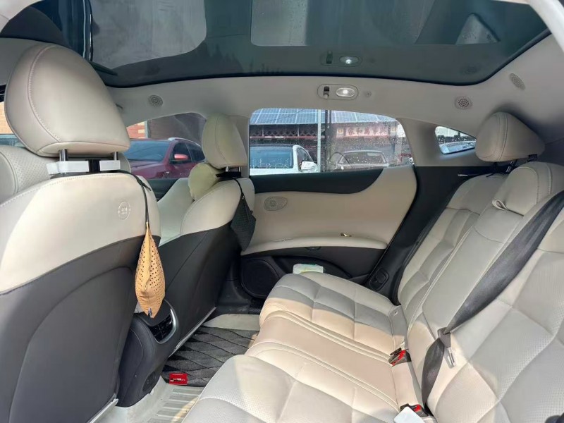 淄博24年智己L65