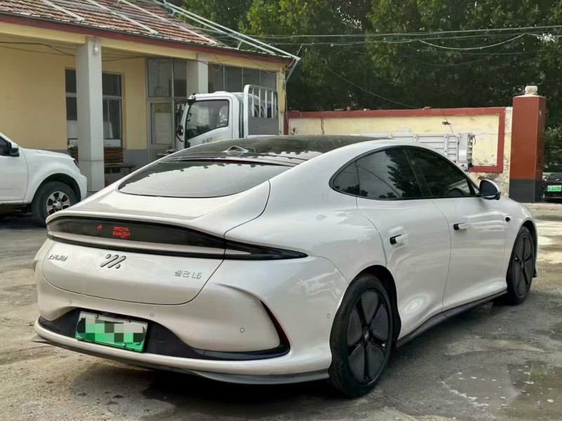 淄博24年智己L67