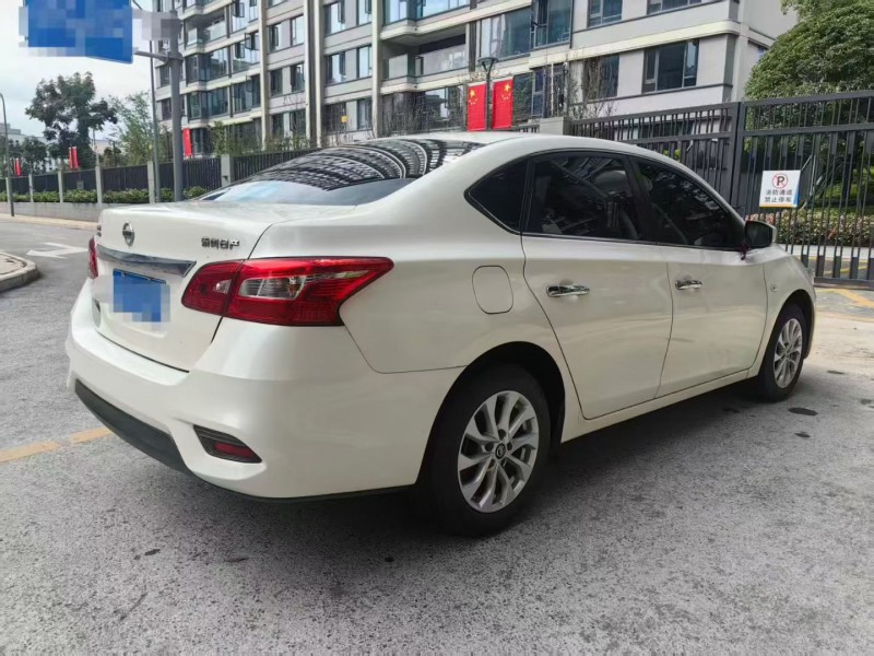 成都23年日产轩逸7