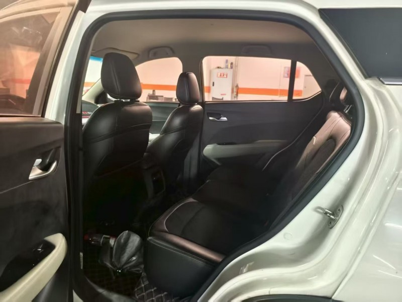 成都18年宝骏5104