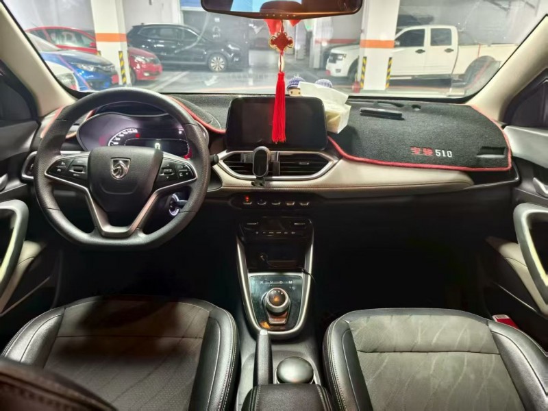 成都18年宝骏5106