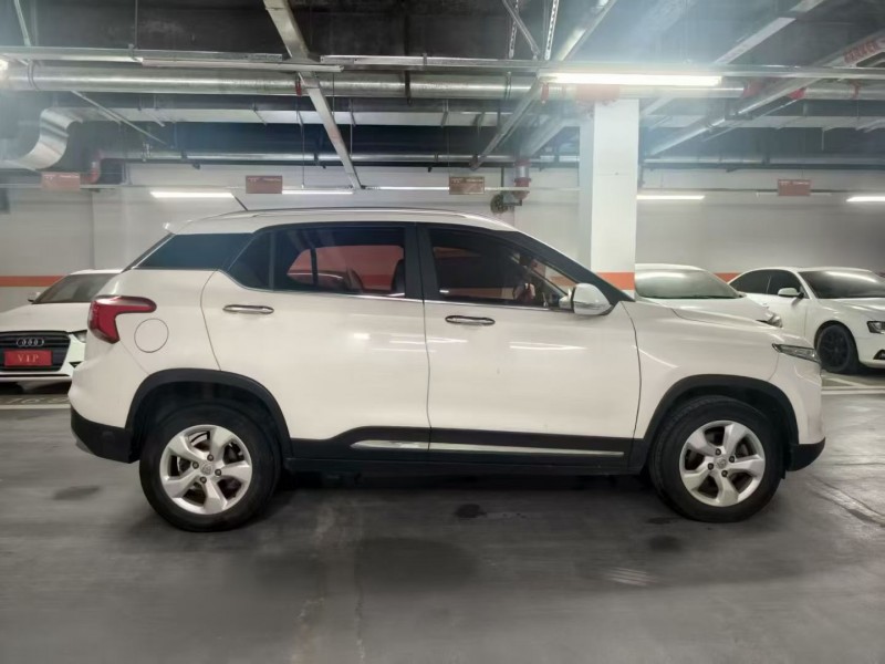 成都18年宝骏5108