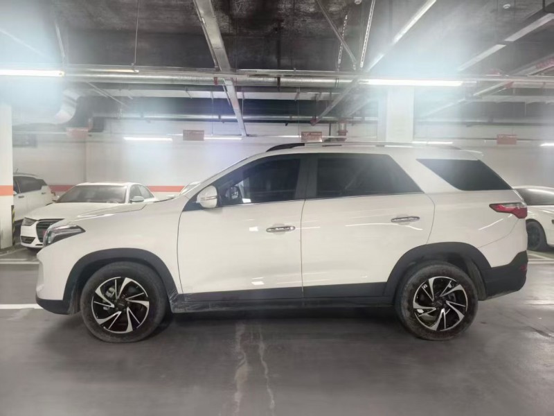 成都23年东风风光7