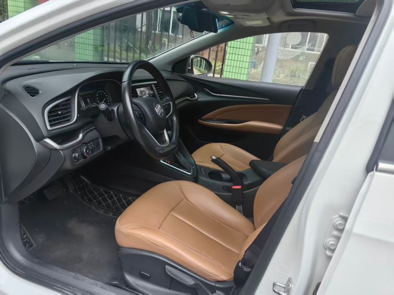 成都20年别克英朗5