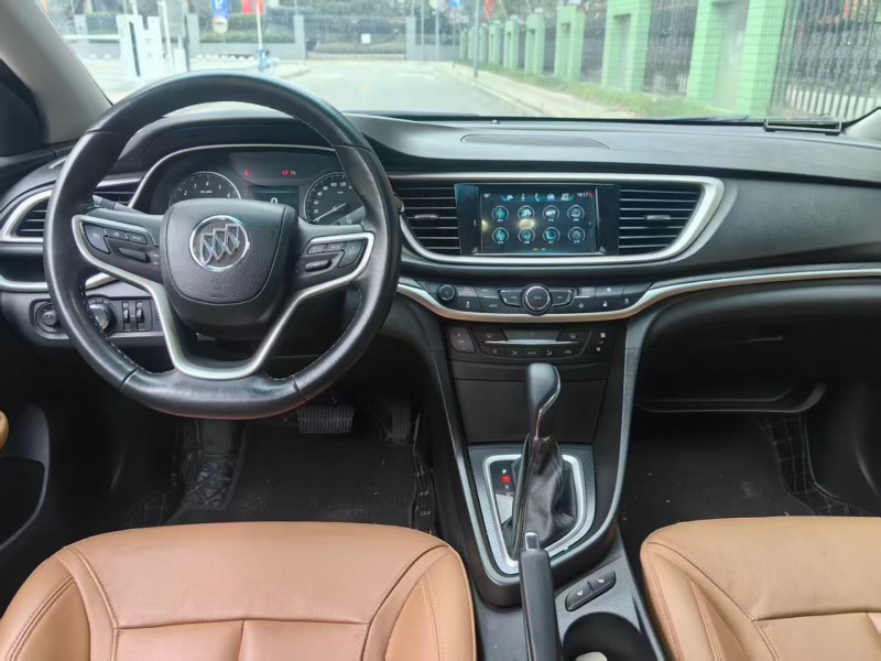 成都20年别克英朗6