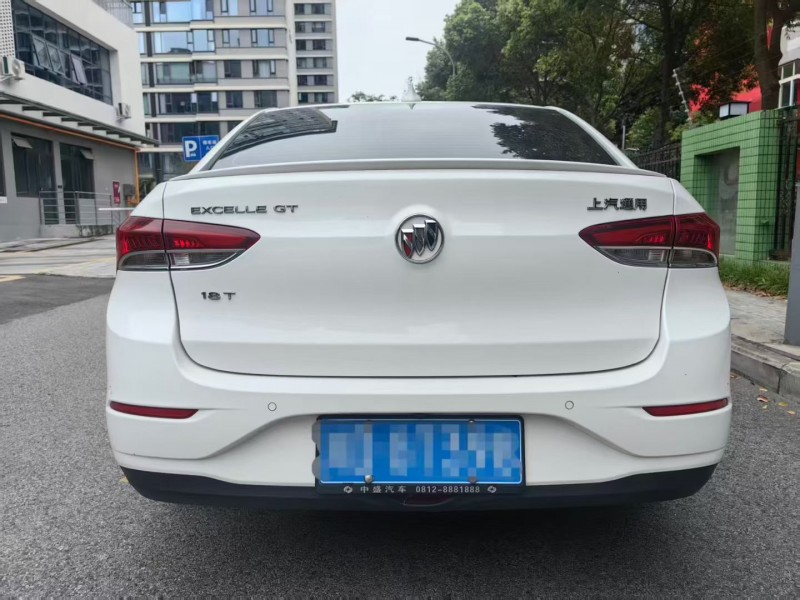 成都20年别克英朗9