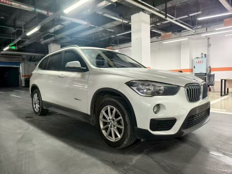 成都17年宝马X12