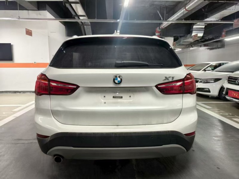 成都17年宝马X19