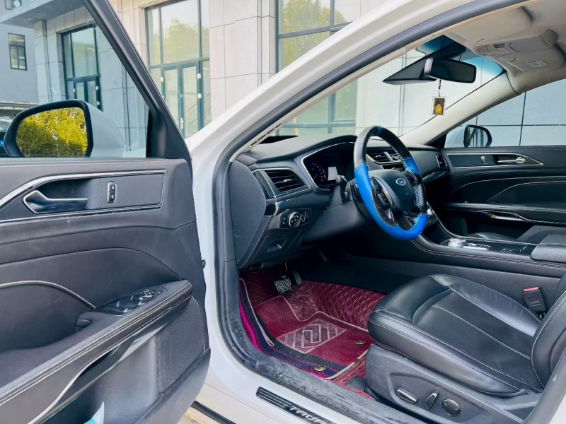 枣庄16年福特金牛座5