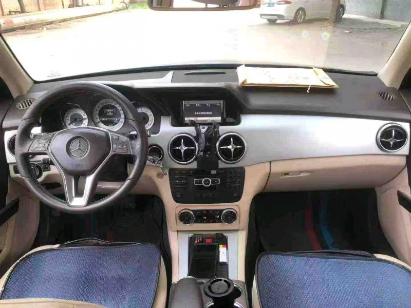 保定13年奔驰GLK9