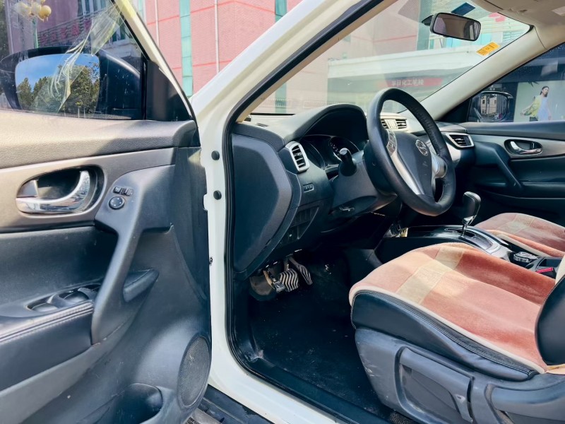 淄博15年日产奇骏5