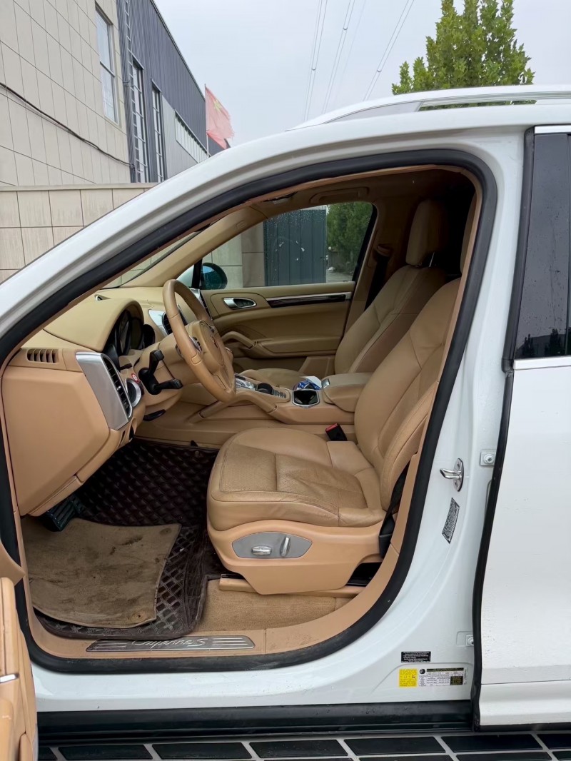 青岛14年保时捷卡宴6