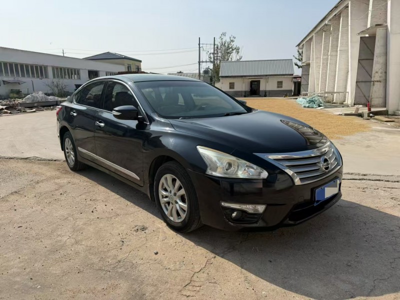 盐城15年日产天籁2