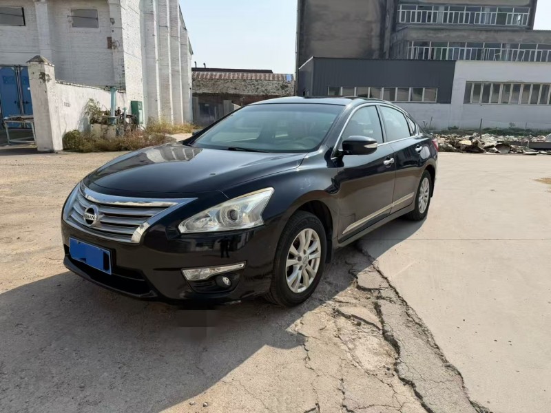 盐城15年日产天籁3