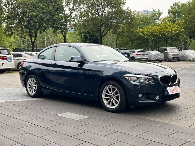 佛山17年宝马2系2