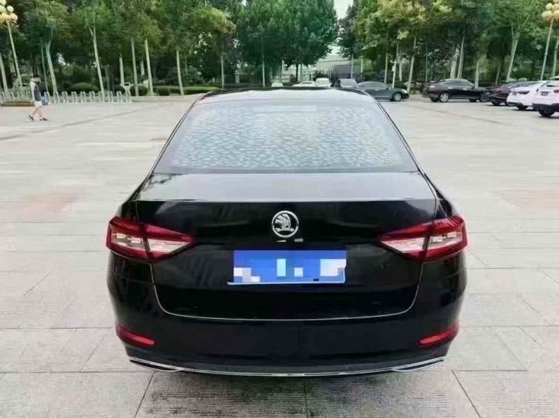 东营18年斯柯达明锐9