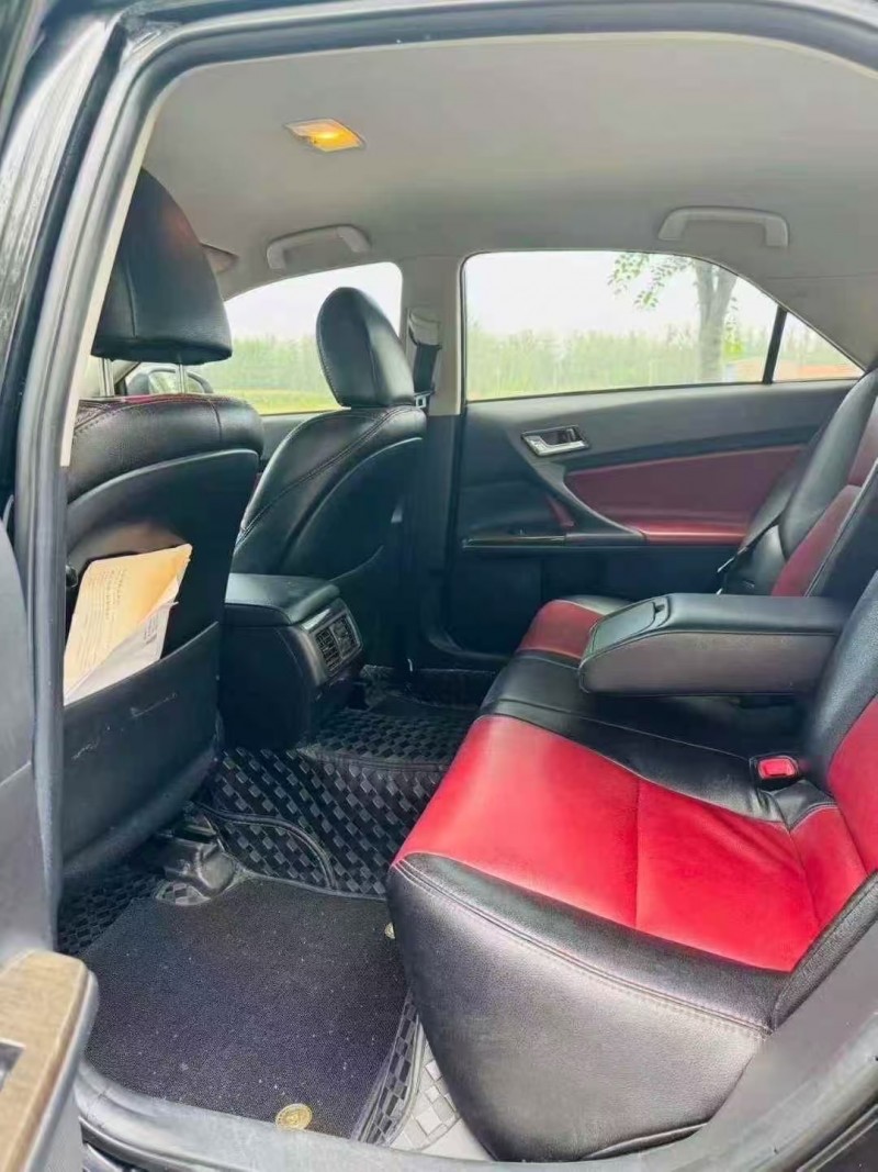 徐州15年丰田锐志7