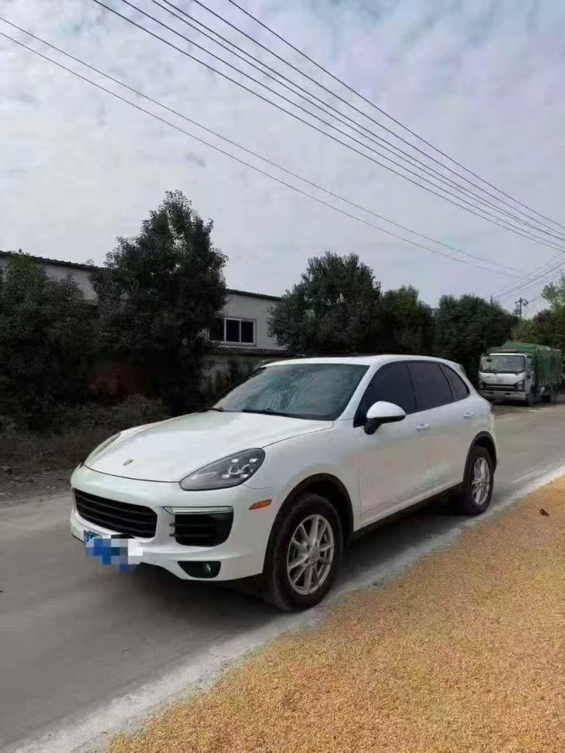 菏泽17年保时捷卡宴2