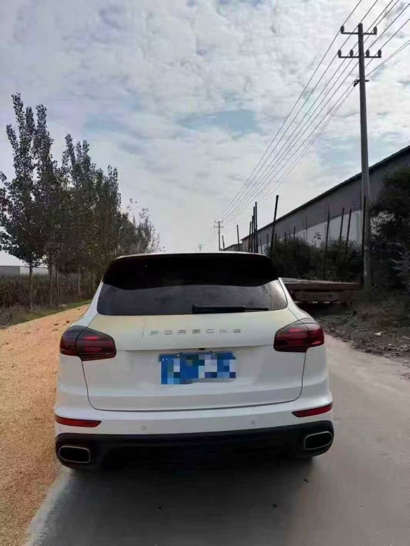 菏泽17年保时捷卡宴3